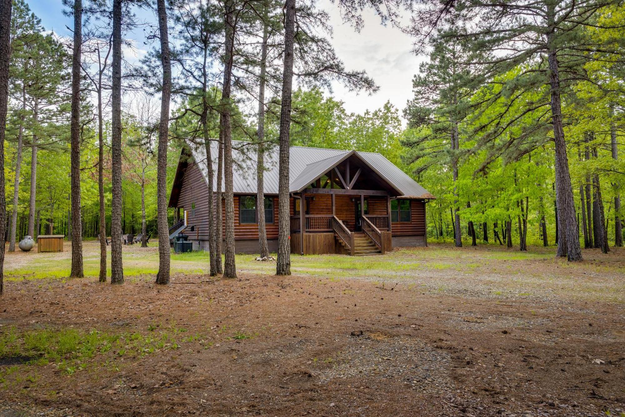 Cross Timbers Cabin On The Grove'S 25-Acres 布罗肯鲍 外观 照片
