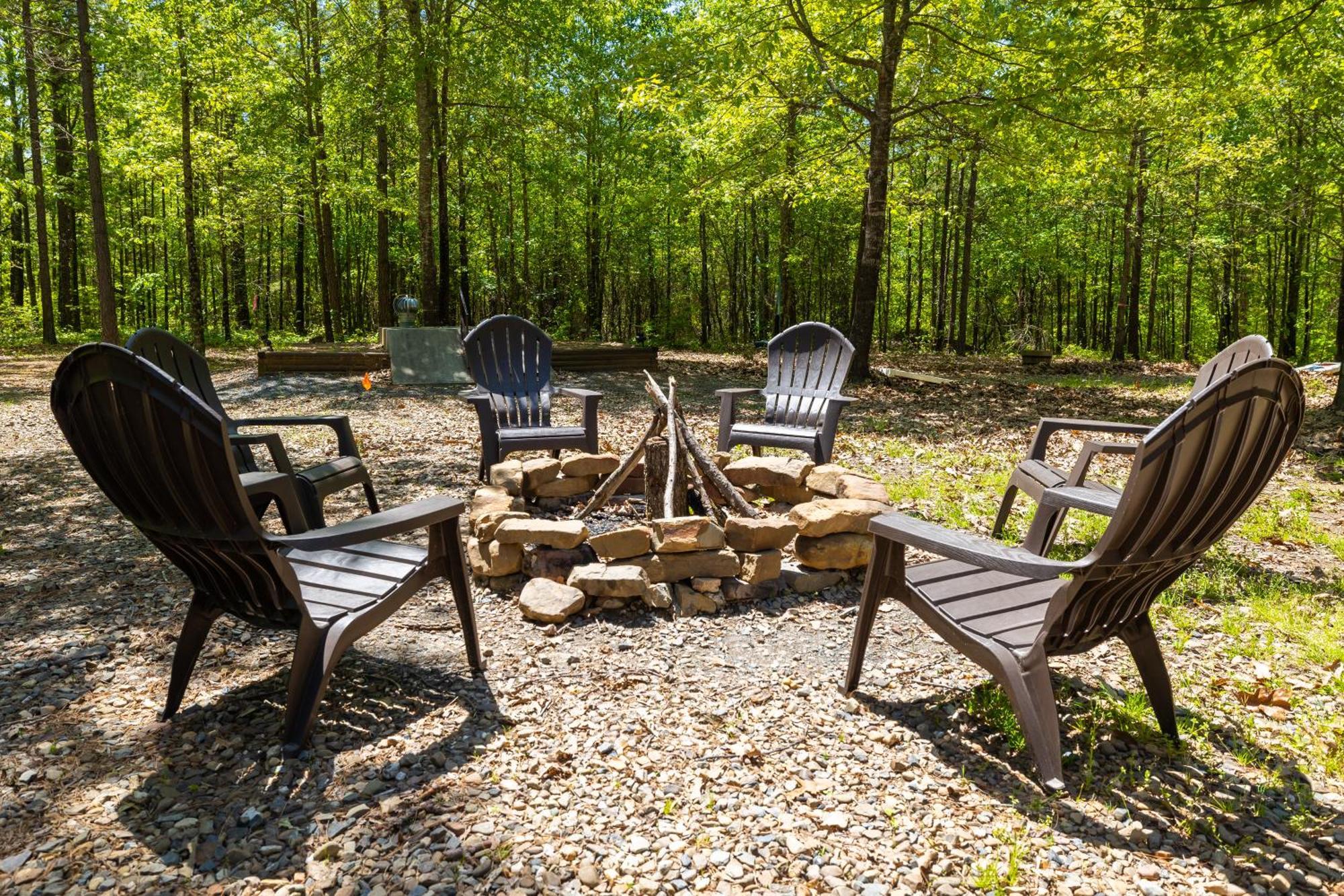 Cross Timbers Cabin On The Grove'S 25-Acres 布罗肯鲍 外观 照片